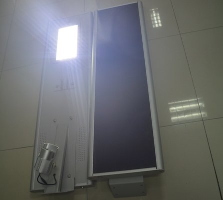 All In One Integrated Solar Street Light 30W Excellent Respiratory System