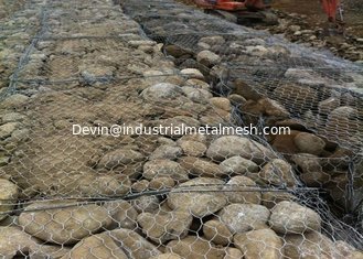 China Wholesale Easy To Install Gabion Basket With High Resistance To Natural Forces supplier
