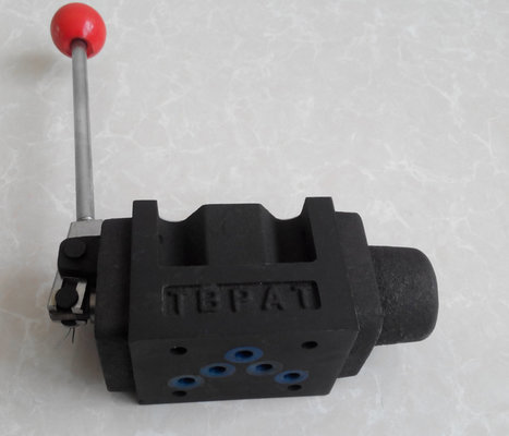 China Hydraulic Manual Directional Control Valve , Standard Directional Spool Valve supplier