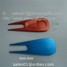 China Anodized aluminum alloy golf divot tools, metal golf pitchfork golf pitchmark repairer, supplier