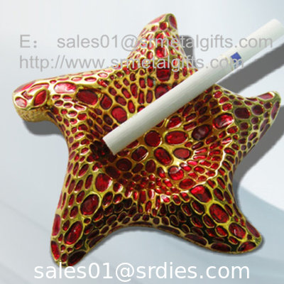 Red enamel metal souvenir cigarette ashtrays, stylish designer metal souvenir ashtrays, supplier