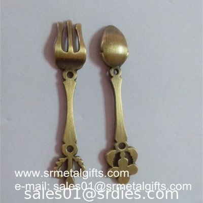 Antique Pewter Memorabilia Spoons, Relief Designed Vintage Souvenir Spoons supplier