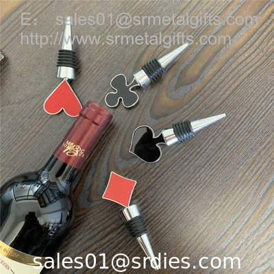 Customized metal wine bottle stopper with enamel poker design supplier