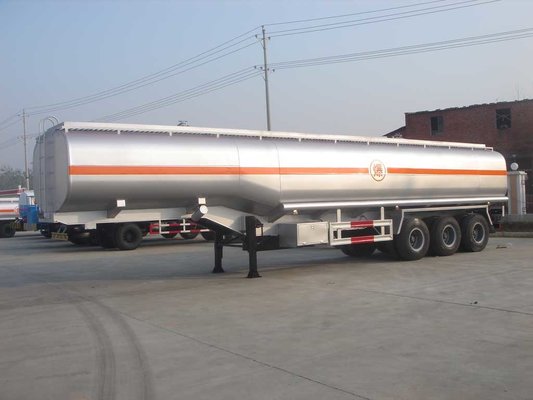 China Oil Transport Fuel Tanker Semi Trailer 3 Axle 42000L 45 CBM 12R22.5 Tire supplier