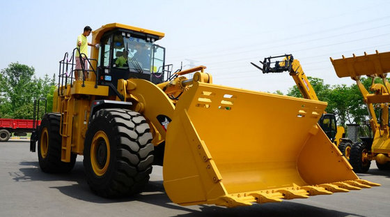 Anti Dust Structure Mini Compact Wheel Loader With 5000kg Load Long Wheelbase supplier