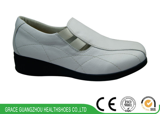 China Diabetic Foot Friendly Therapeutic Footwear Big Opening Shoe Unisex Medical/Mobility 9616078 supplier